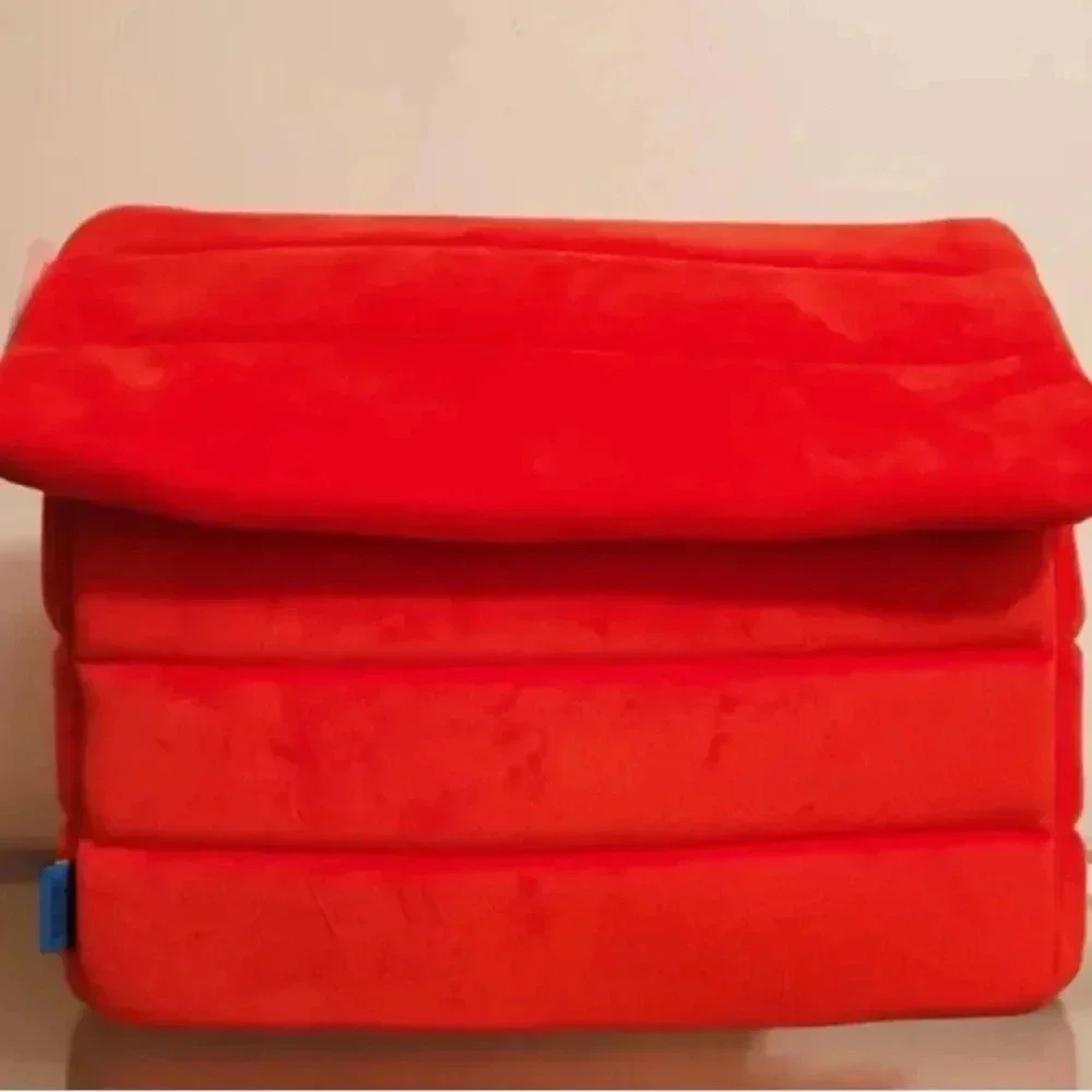 NEW with tags Berkshire Snoopy Peanuts Pet Dog Cat Bed